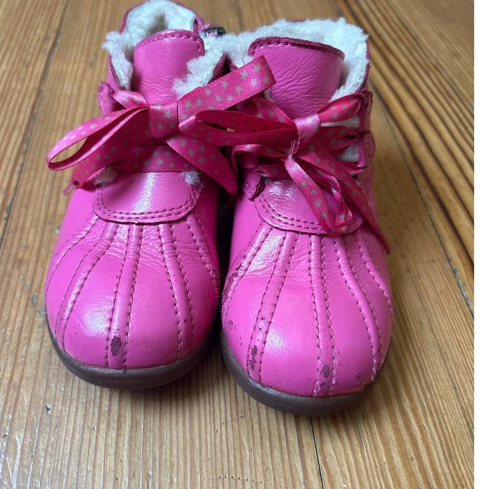 UGG Duck Boots‎ Kids Pink Leather Faux Shearling Zip Ribbon Lace SIZE 7